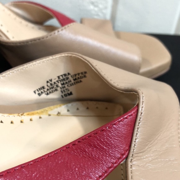 Adrienne Vittadini Xtra Sandals Tan and Red - Picture 15 of 16